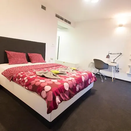 Lucky - Wita Stwosza 15 Old Town Apartment *